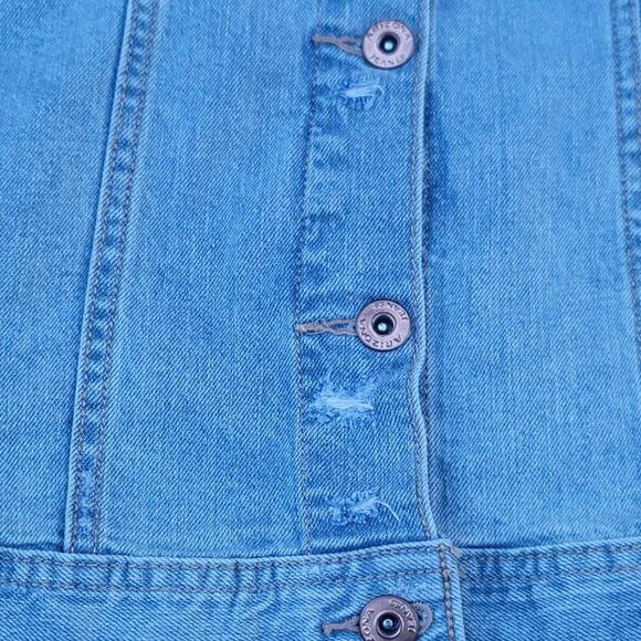 Arizona Jean Co Distressed Embroidered Roses Jean Denim Jacket - Picture 8 of 10